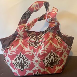 Insulated Lunch Style Bag with Outside Pockets